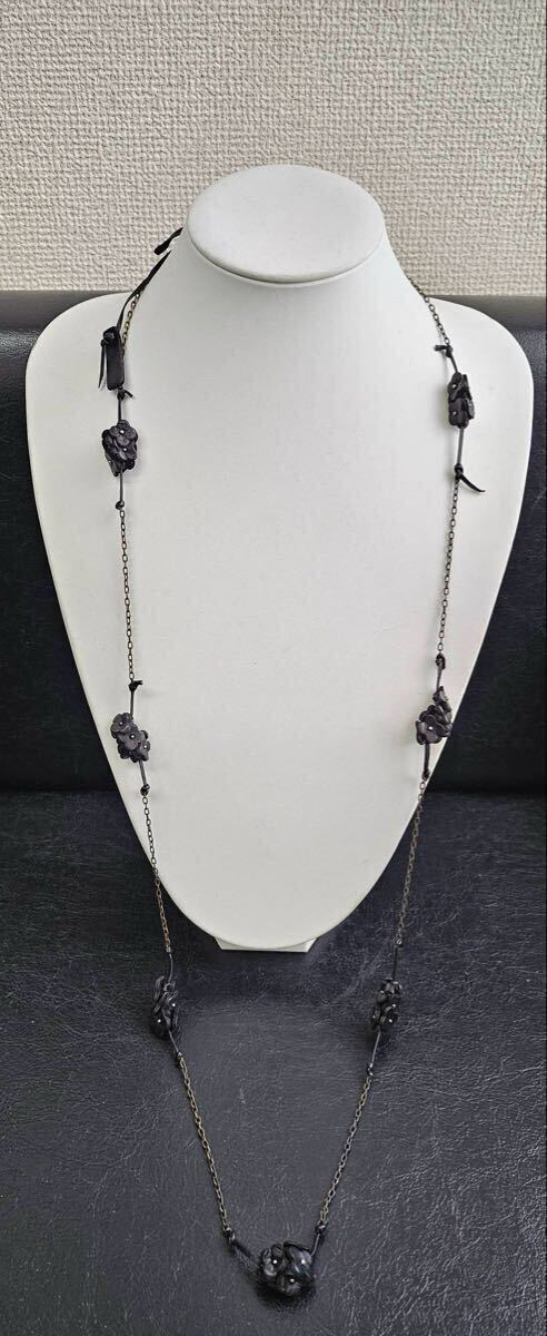 PRADA プラダ レザー フラワー 花 モチーフ ロングネックレス アクセサリー ネックレス ブラック