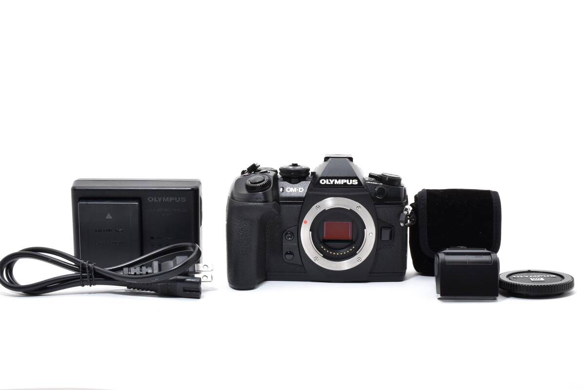 ★極上品★《ショット数17,260回 》オリンパス OLYMPUS OM-D E-M1 Mark II ボディ ブラック フラッシュ付き★　YMA9911＃48