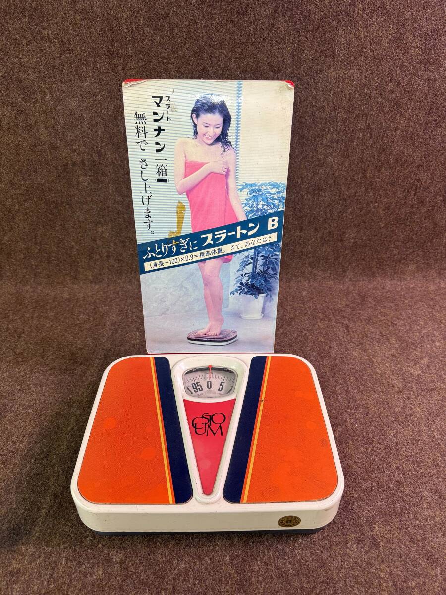 100(120) a3横／タニタ アナログ体重計 500g～100kg 昭和レトロ 家庭用 ヘルスメーター ポップ 広告付き スラートンB マンナン TANITA
