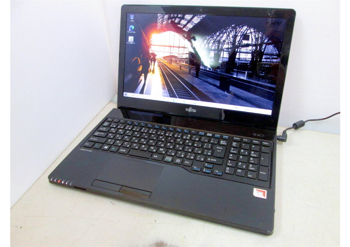《604043》ノートパソコン / 富士通 LIFEBOOK AH41/D2 FMV41D2B Windows10 4GB ACアダプタ付