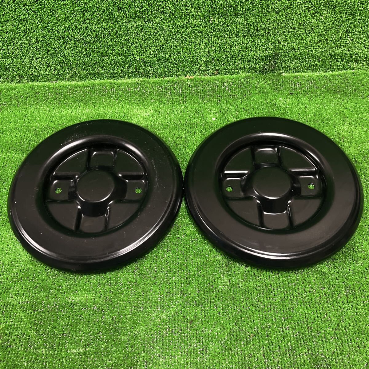 Toyota Dyna ToyoAce? フロントホイール センターキャップ 外径230mm 穴間110mm 2個セット