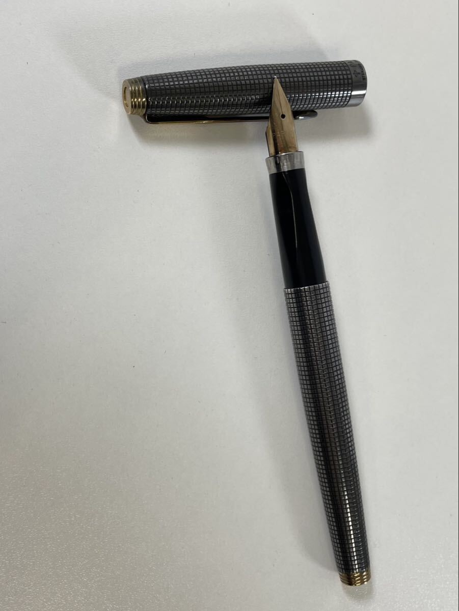 2T-3-5 PARKER パーカー STERLING CAP＆BARREL U.S.A ペン先 14K 万年筆 格子柄 筆記用具 ボールペン 筆記未確認 
