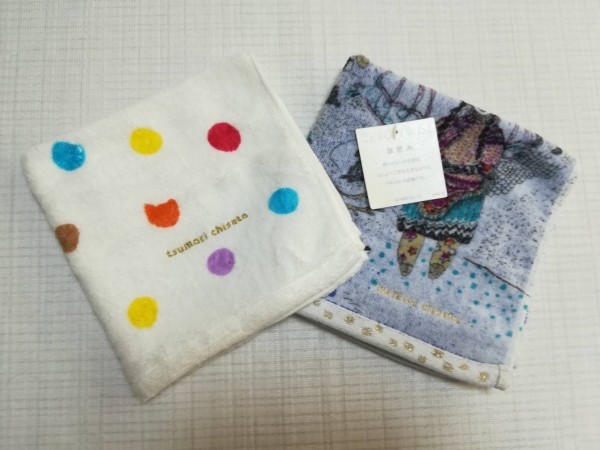 ☆美品☆ツモリチサト/可愛いハンドタオル２枚タオルハンカチ/ドット白＆人動物柄