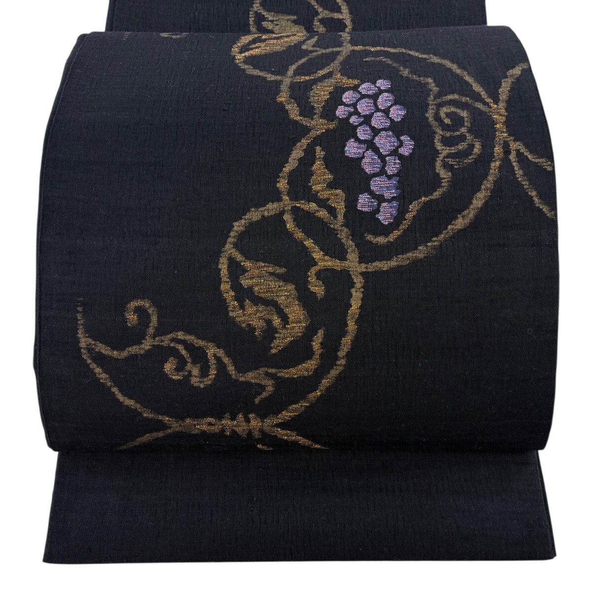 【美品】 袋帯 名品 葡萄唐草 金糸 金彩 黒 お太鼓柄 正絹 【中古】
