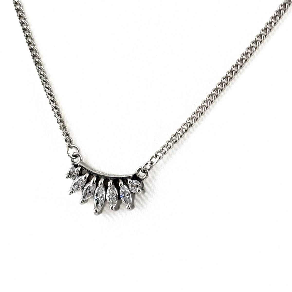 メレダイヤ デザインネックレス プラチナ ペンダント ネックレス Pt900 Pt850 ダイヤモンド レディース 【中古】