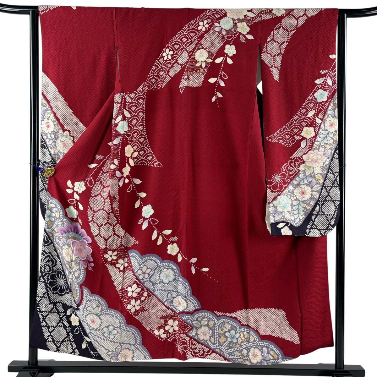【美品】 振袖 身丈153.5cm 裄丈64cm M 袷 梅 笠松 金銀彩 赤 正絹 秀品 【中古】