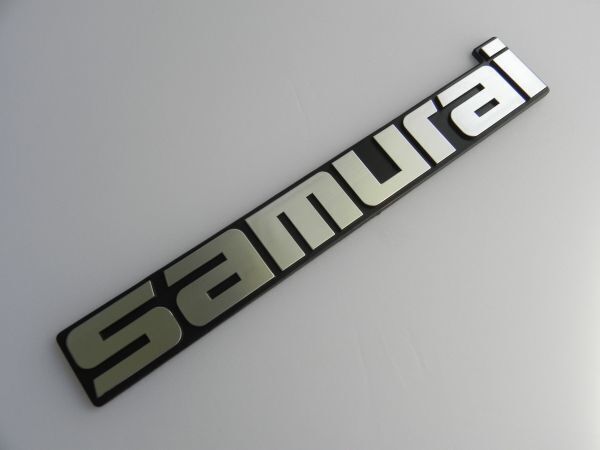 ■ジムニー Jimnyに 海外仕様サムライ◆スズキ純正/SAMURAI エンブレム JB64W/JB74Wに ステッカーSJ413☆SJ30,JA71,JA11/77815-83060