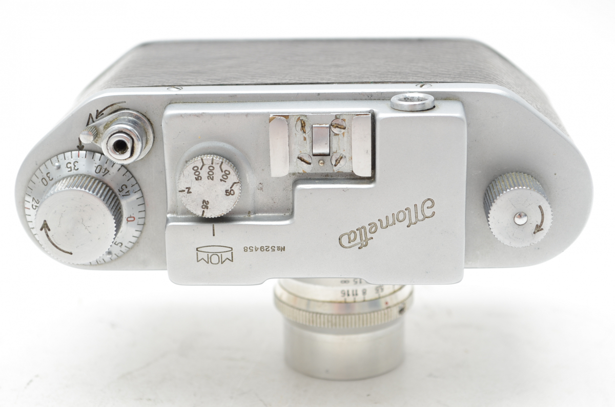 MOM Mometta Ymmar 3.5/50 red O w/cap