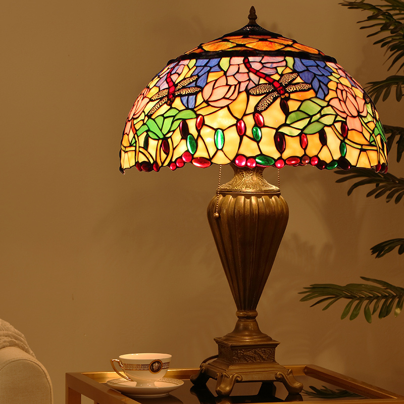 ◆芸術品◆豪華◆大型ステンドランプ ステンドグラス アンティーク花柄レトロな雰囲気がおしゃれ ティファニー 瑠璃デスクライト照明