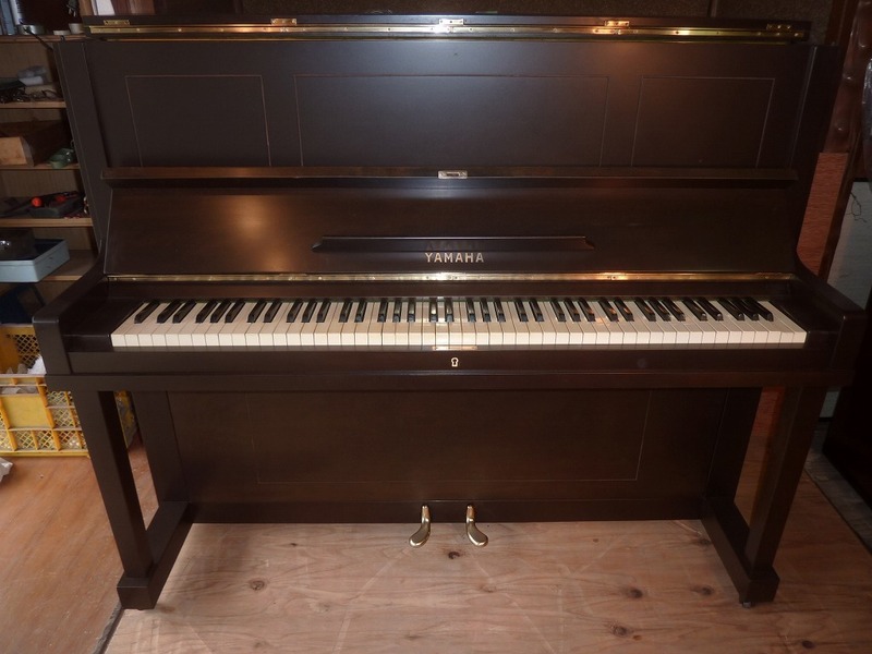 68年前のヤマハの逸品　リフレッシュ 全塗装済み／トトロの家ピアノ工房