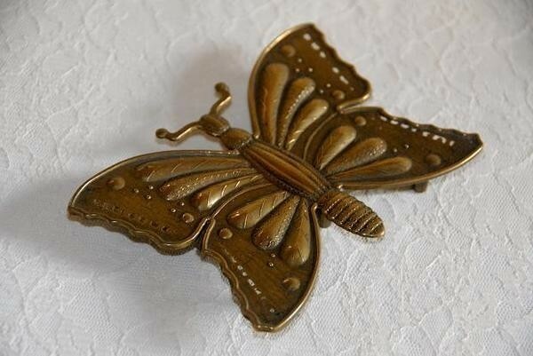 アンティーク　真鍮製、蝶型のコースター（Ｓ１４６）