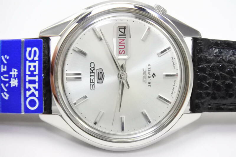 ☆シリーズの最高級機種☆1967年製国産名機 SEIKO 5　 DX デイデイト 6106-7030 自動巻紳士腕時計　純正SEIKOベルト　美品