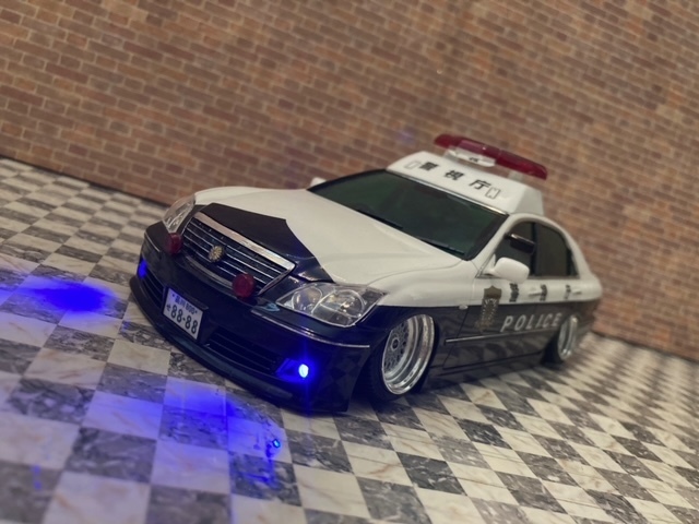 1／24 クラウン 180 後期型 警視庁パトカー モードパルファム BBS カスタム仕様 完成品