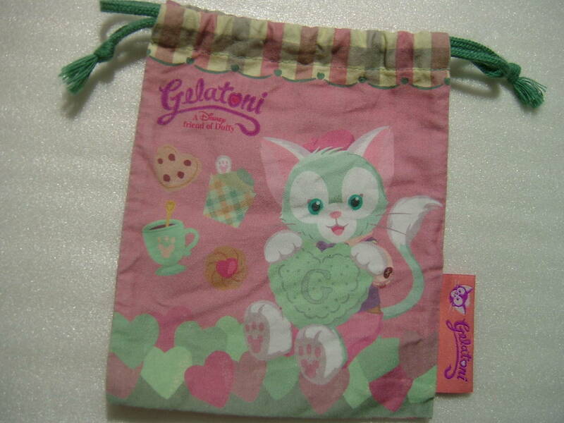 ジェラトーニ　巾着袋　19×15.5cm　ピンク　綿100％　ディズニー　日本製　猫　ネコ　ねこ