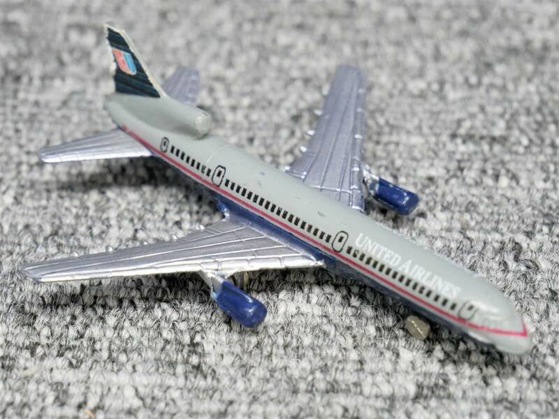 ■UNITED AIRLINES ユナイテッド航空 L-1011☆航空機/飛行機 ミニカー【全長9cm】■