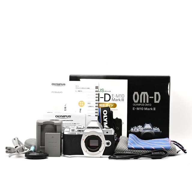 ＜美品＞オリンパス OLYMPUS OM-D E-M10 MarkIII ボディー シルバー