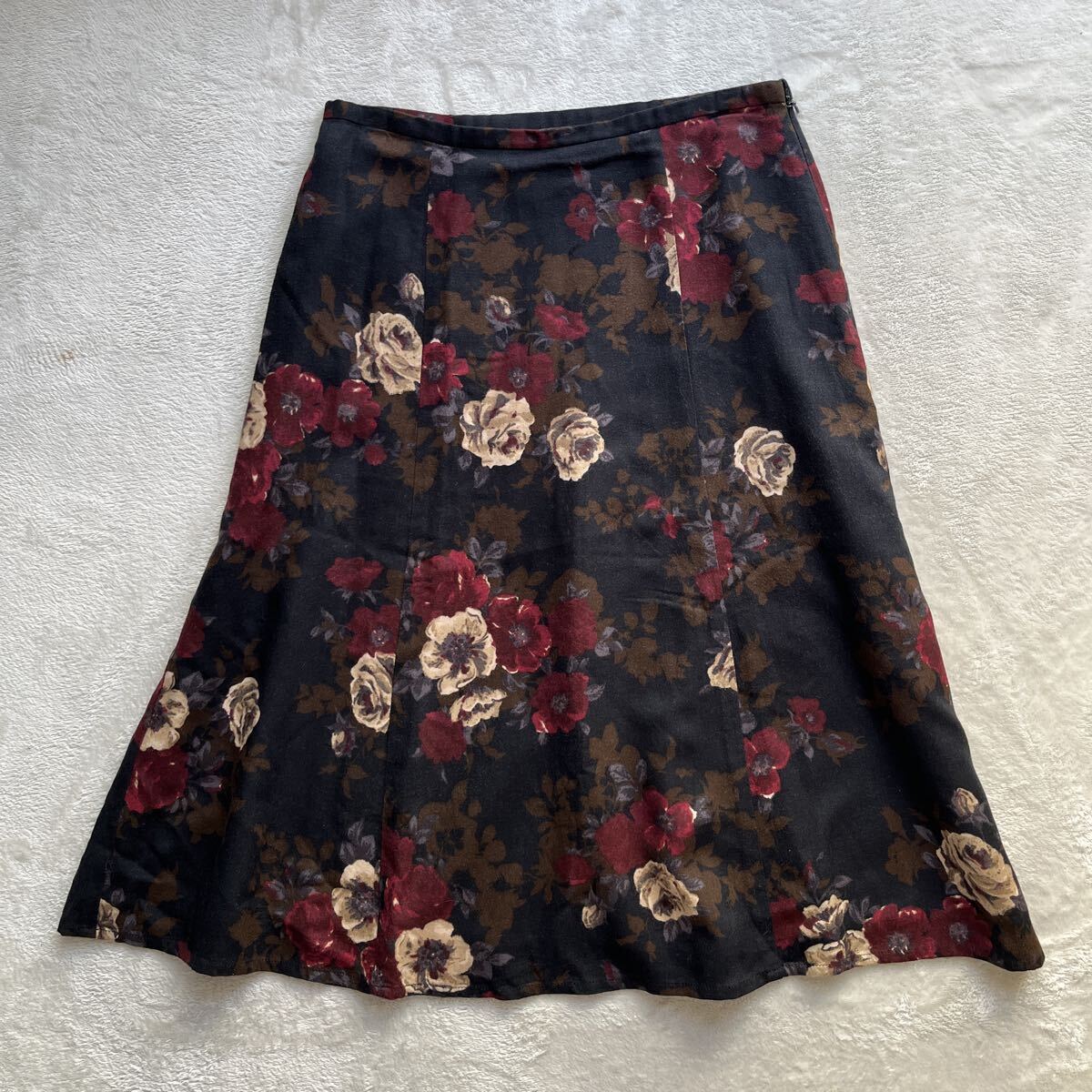 3点送料無料☆ LAURA ASHLEY ローラアシュレイ 花柄　スカート フラワー