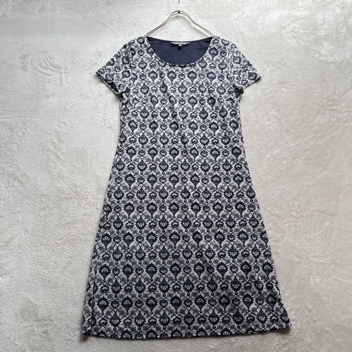 3点送料無料☆LAURAASHLEY ローラアシュレイ 総柄　ジャージーストレッチワンピース
