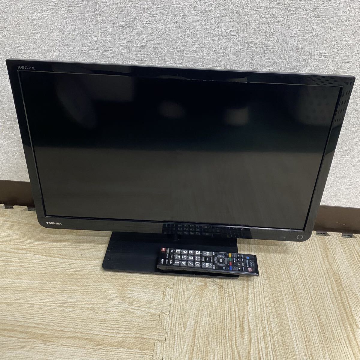 雷216 REGZA TOSHIBA 東芝 液晶テレビ レグザ 23S8 23V型 15年製