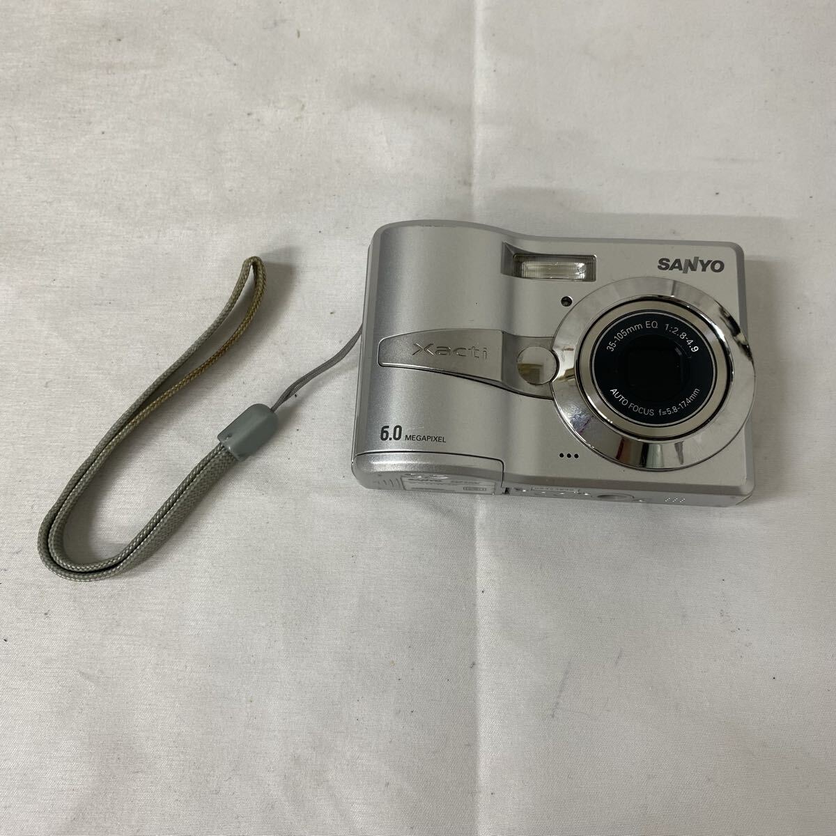 岸170 SANYO XACTI コンパクトデジタルカメラ シルバー デジカメ DSC-S60型 動作未確認