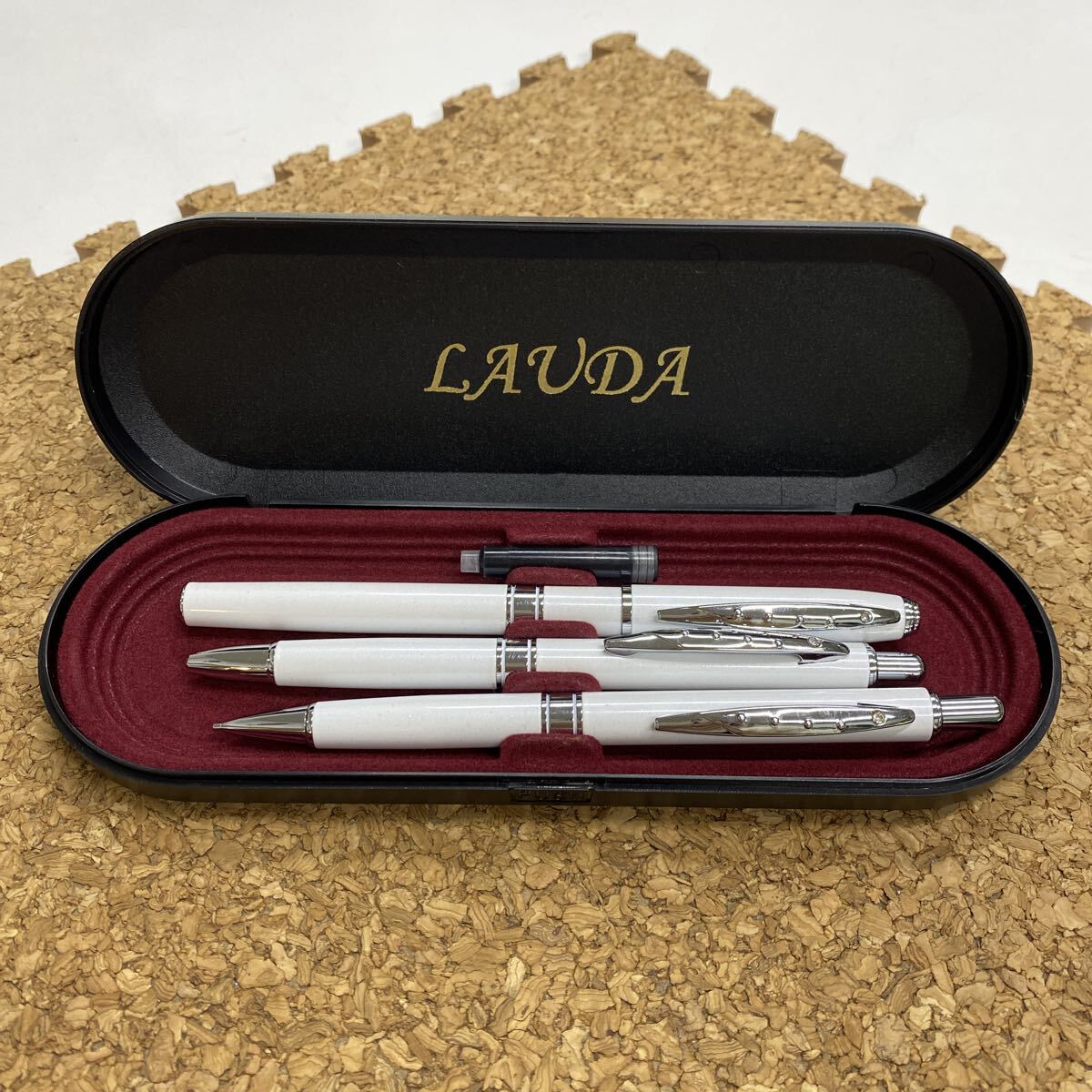 雷216 LAUDA 万年筆 ボールペン シャープペン ３本セット 文房具 ホワイト