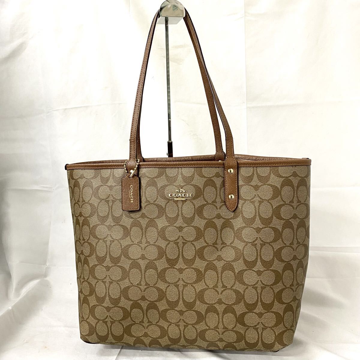 雷216 コーチ COACH トートバッグ リバーシブル 2way 肩掛け A4収納可能 ブラウン シグネチャー 鞄　