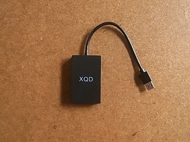 XQD カードリーダー 送料230円　中古