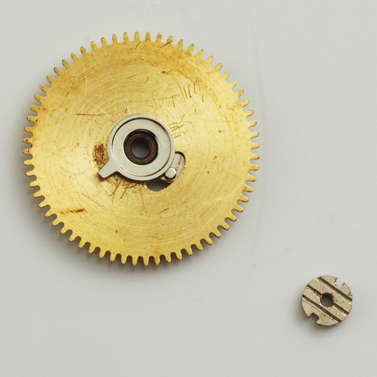 ROLEX 8021 Cal.1560 1570 純正 日付車 ネジ付き ロレックス 部品 Date Wheel Mounted with screw for 1601 1500 Watch Part 時計部品