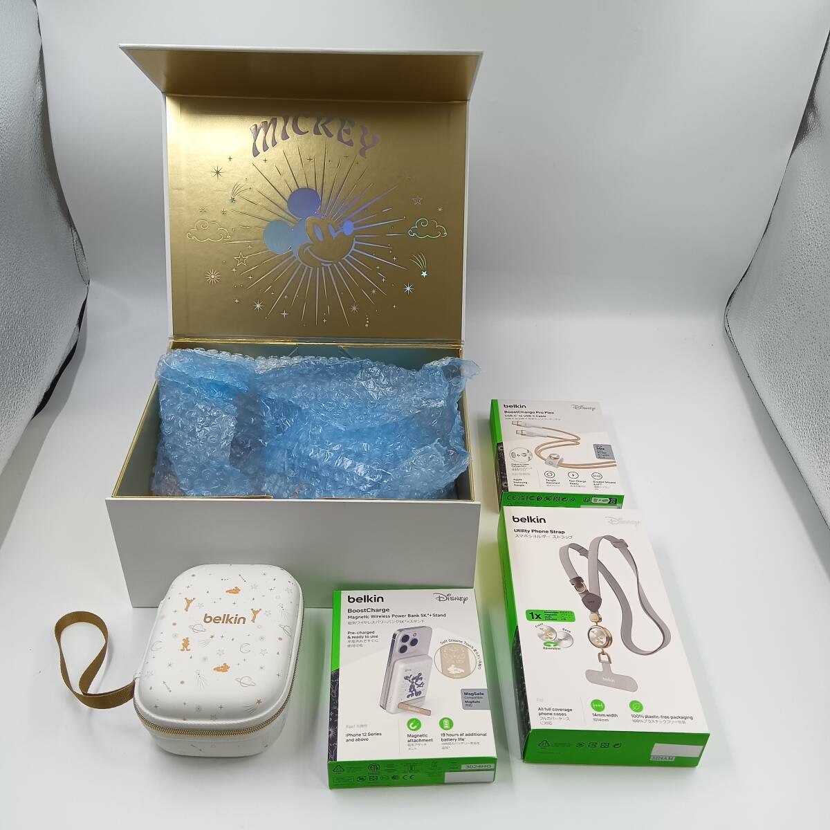 【希少 未使用】Belkin ベルキン Disney ミッキー 限定 コラボ セット (MagSafe モバイルバッテリー ストラップ ポーチ)
