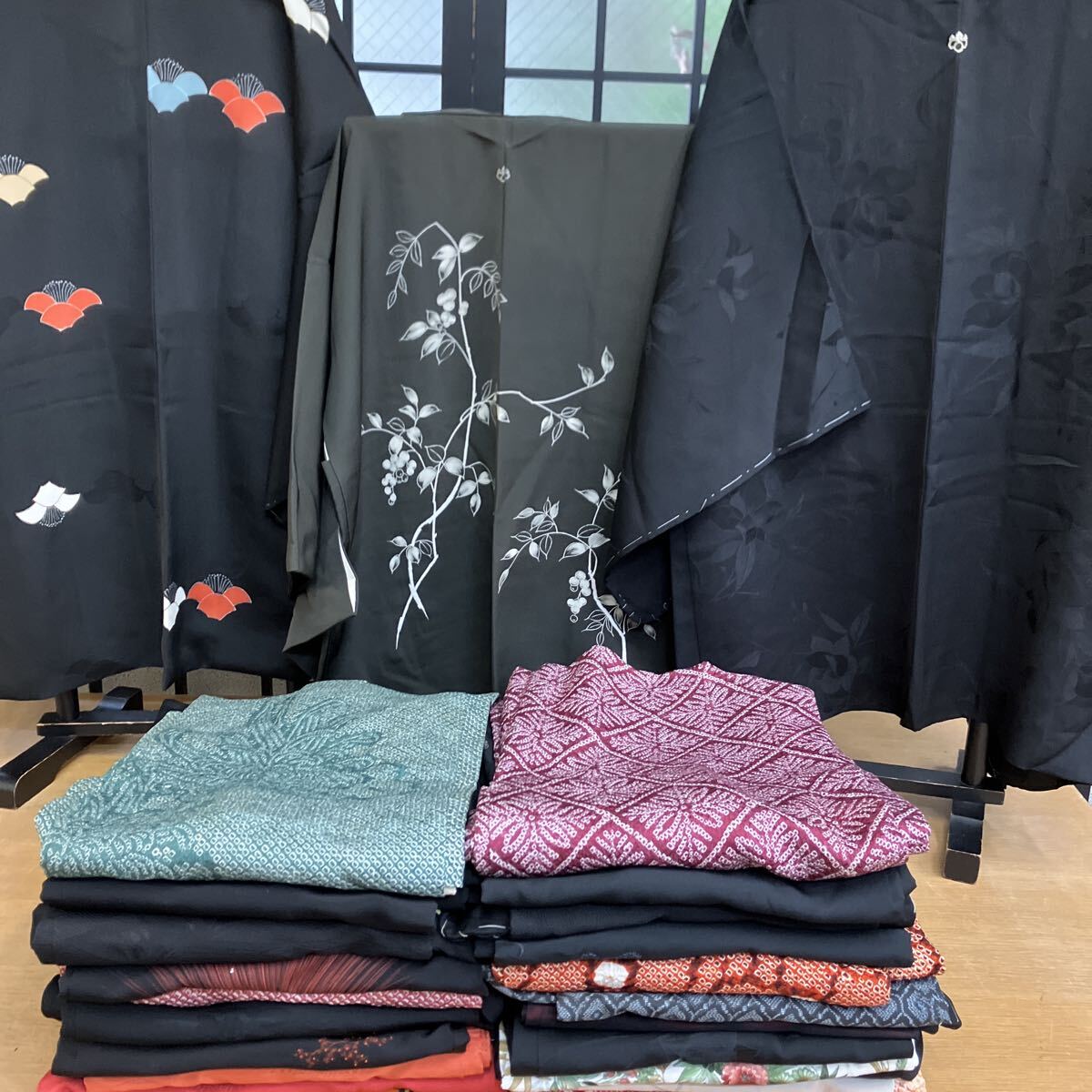 一右衛門　No1070 羽織　25枚　まとめ売り大処分　 黒羽織 刺繍 縫い取り 金通し 京友禅 総絞り 羽織