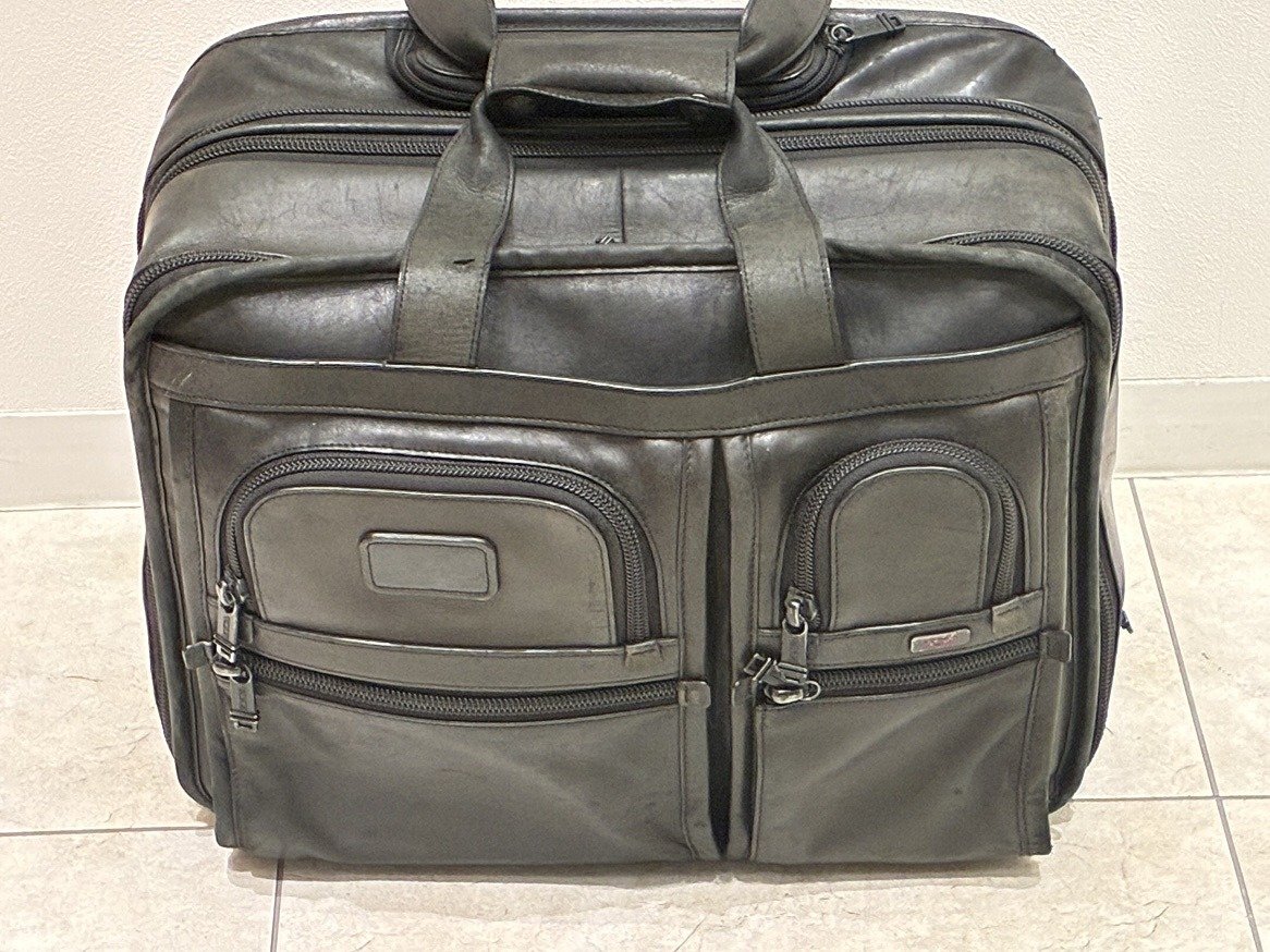 【え沖】TUMI トゥミ 96103DH オールレザー 2way キャリーケース キャリーバッグ トランク ブラック メンズ 使用感あり MD851MTT67