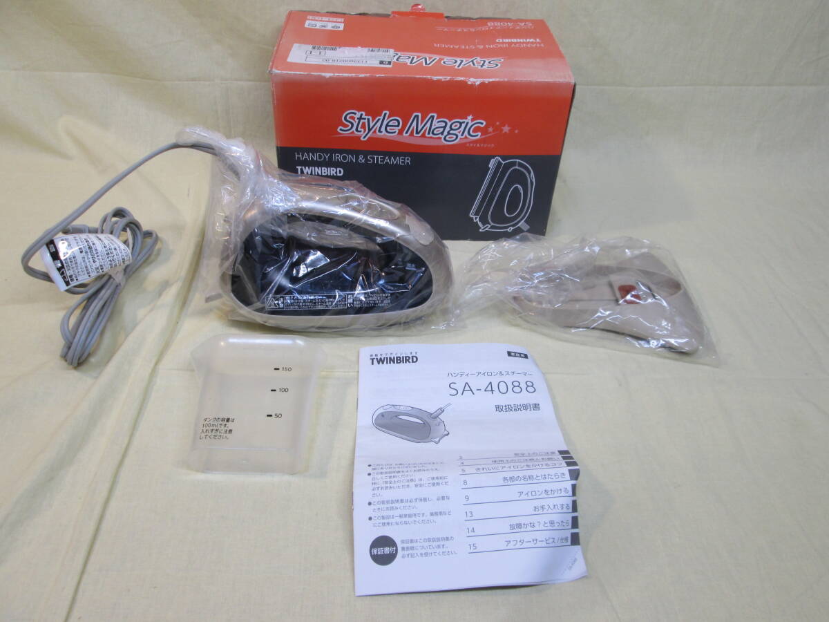 ● TWINBIRD ツインバード ハンディーアイロン＆スチーマー SA-4088　未使用品 ●