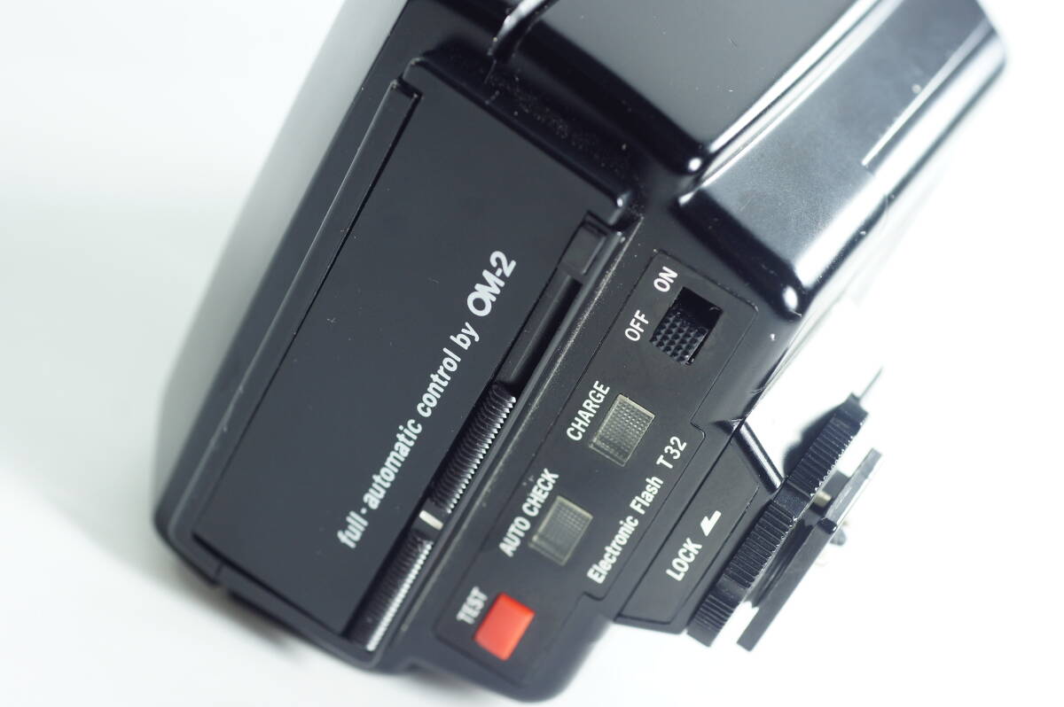 6AHOME OLYMPUS Electronic Flash T32　エレクトロニックフラッシュ ストロボ OM-2
