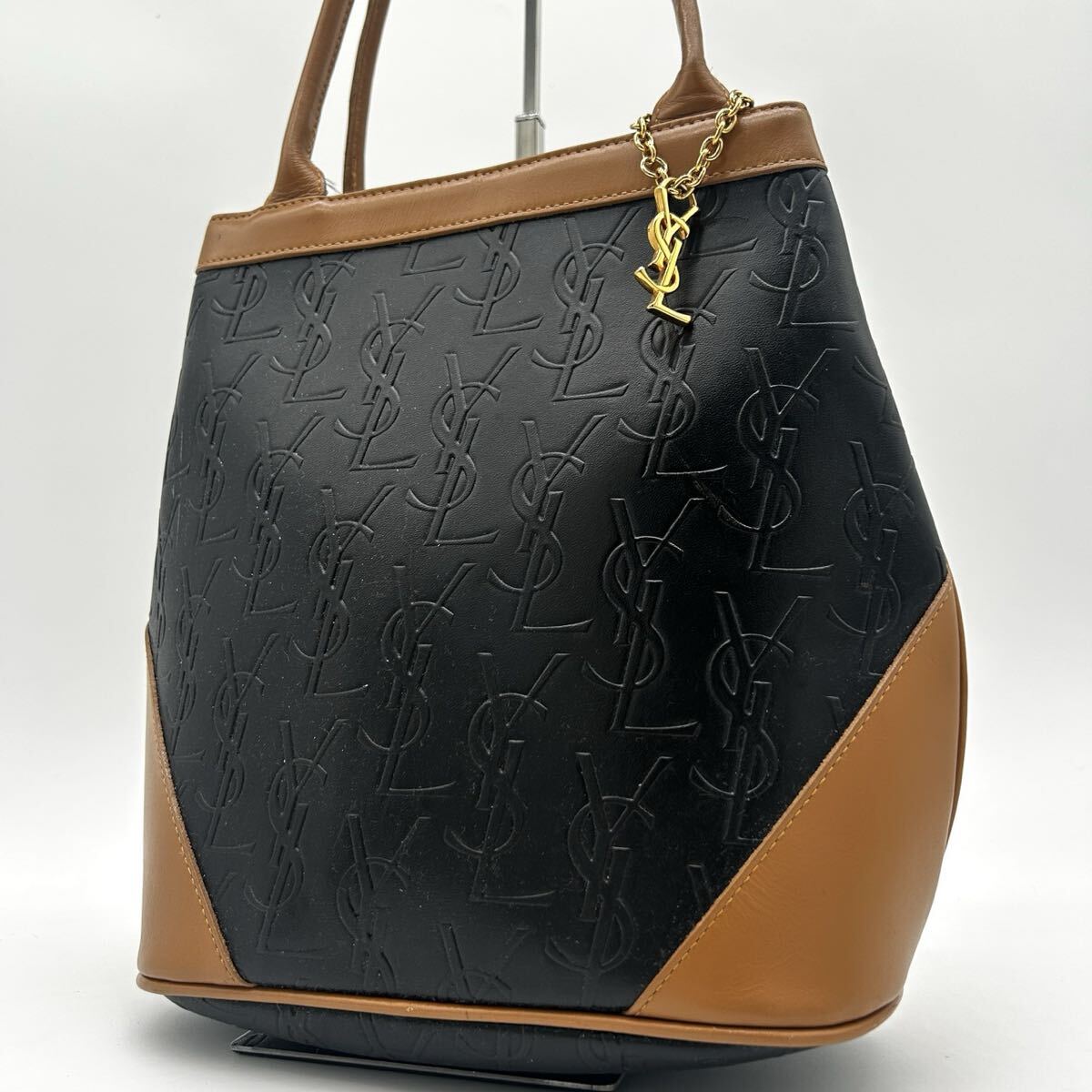 １円 ◆美品◆ YVES SAINT LAURENT イヴサンローラン ハンドバッグ ショルダーバッグ YSL カサンドラ エンボスロゴ 総柄 レザー 黒 肩掛け