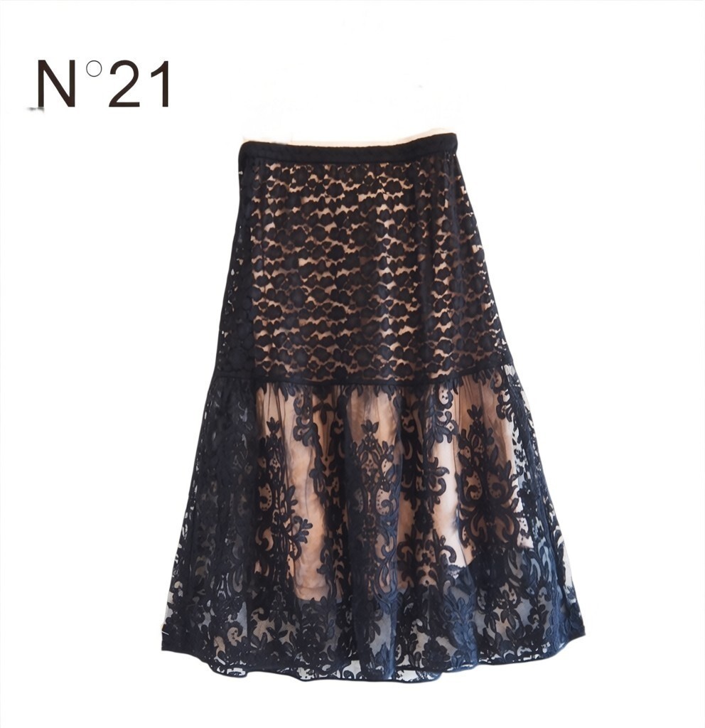 新品同様★n゜21 ヌメロヴァンテーヌ★Italy製★エンブロイダリー 黒 ロングスカート size 44 /L〜LL相当