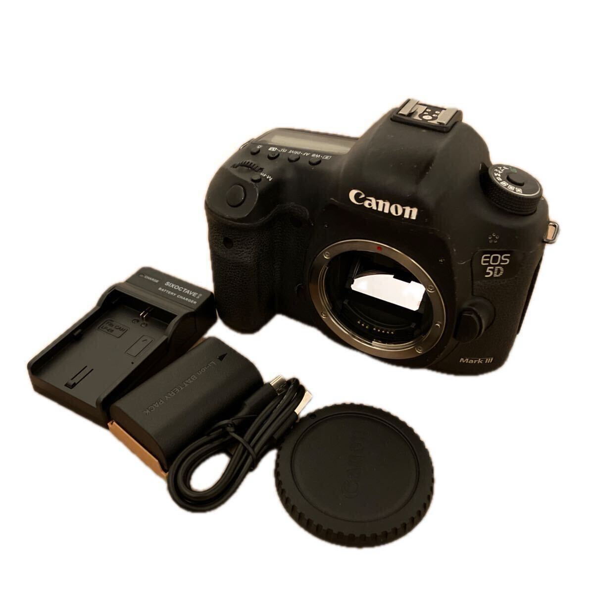 Canon EOS 5D Mark III ボディ デジタル一眼レフカメラ　動作も写りもOKです。バッテリー、充電器付きです。