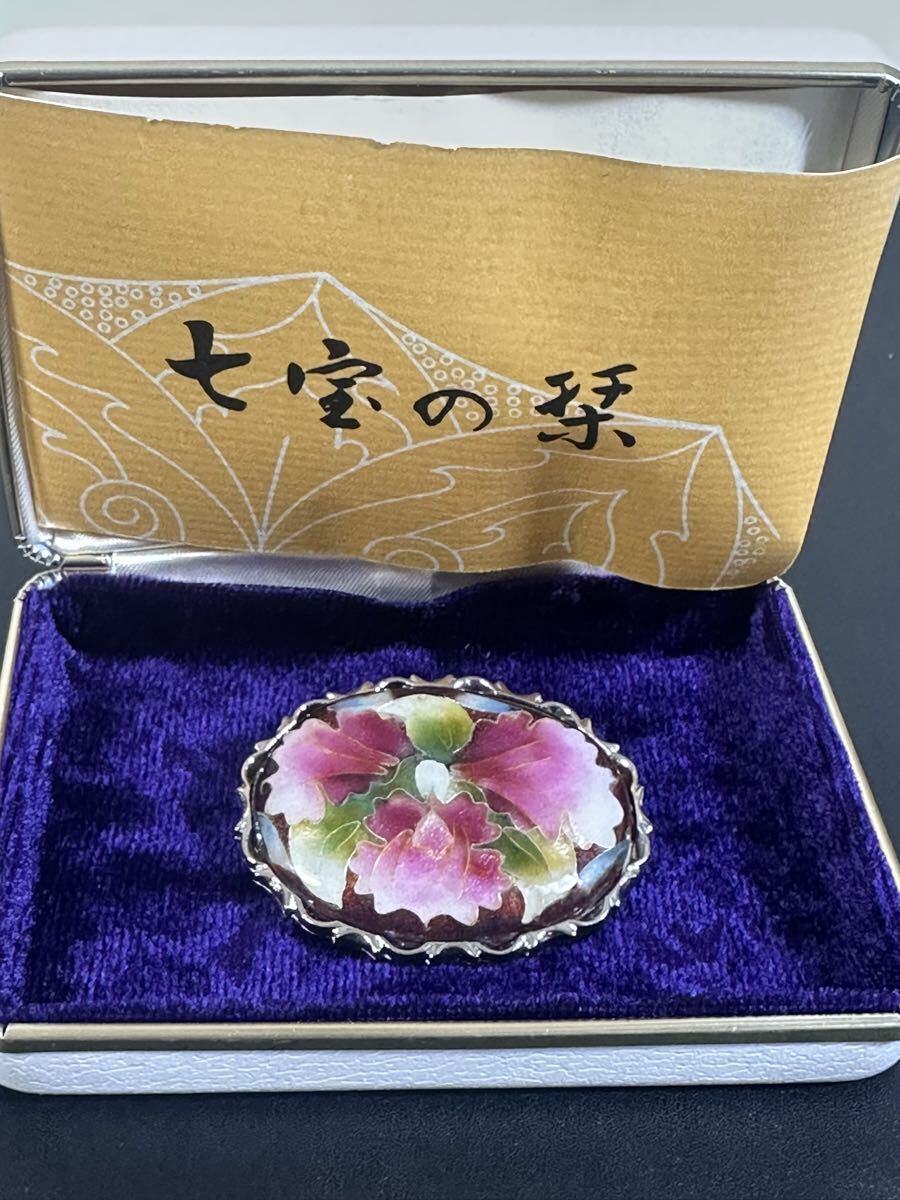 未使用 保管品 七宝焼 楕円形 ブローチ 花柄 重量約14g デザイン アクセサリー レディース 女性物 ケース入り