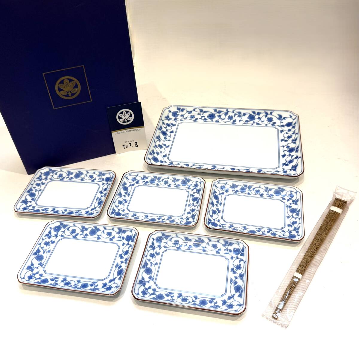 ■【美品】 たち吉 染付草花 取り分け揃 角皿 6枚セット 竹箸 箱 付 麻の葉紋様 幾何学模様 橘吉 創作陶器 取り皿 長角皿 和食器 陶磁器