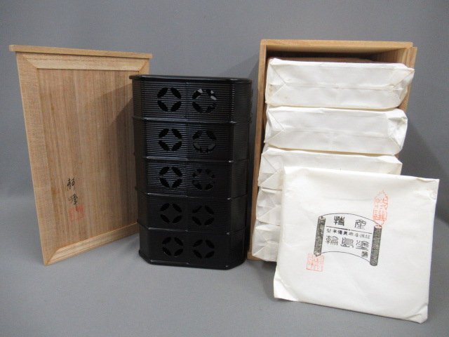 【輪島塗　七宝透かし紋様・縁高重　静峰・共箱】長期保管品・懐石茶道具　木製本漆塗　未使用近　美品　五段重箱　菓子器