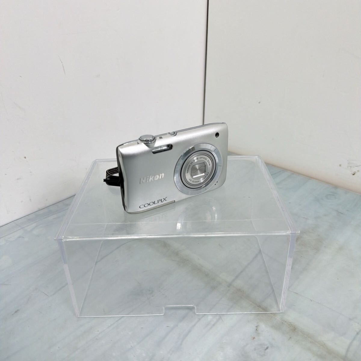 AD2 1スタ　1円から　COOLPIX A100 Nikon ニコン COOLPIX A100 シルバー コンパクトデジタルカメラ 