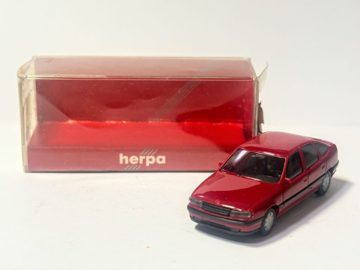 herpa ヘルパ 1:87 Opel Vectra Stufenheck レッド オペル・ベクトラ ミニカー 箱付き