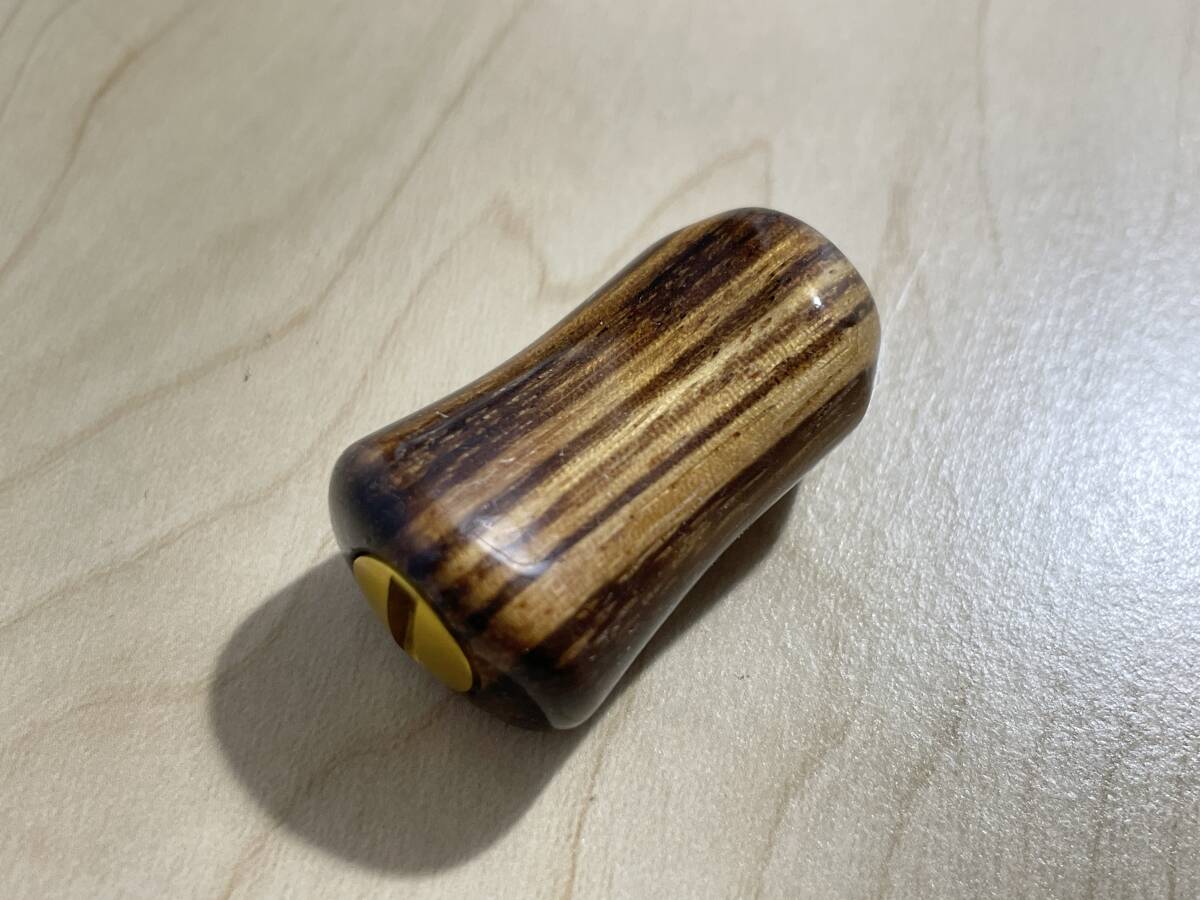 美品 わたらせ樹脂工房 ハンドルノブ シマノ 左巻き 黒柿 花梨 ステラ 10 14 18 22 2000 2500 shimano stella