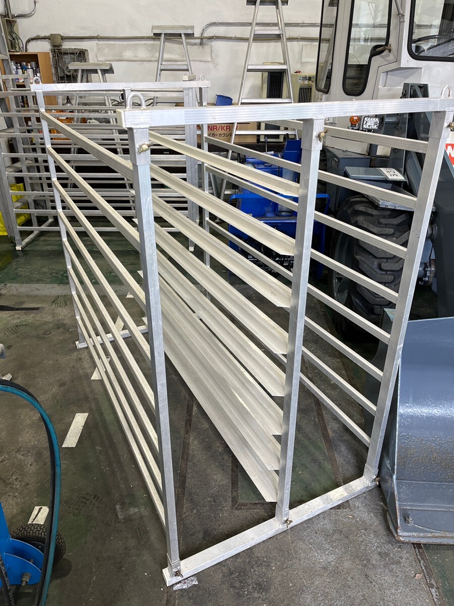 【直接引取限定】青森市 メーカー・型式不明 軽トラック用 育苗箱運搬器(苗コンテナ) 苗箱 80枚 用