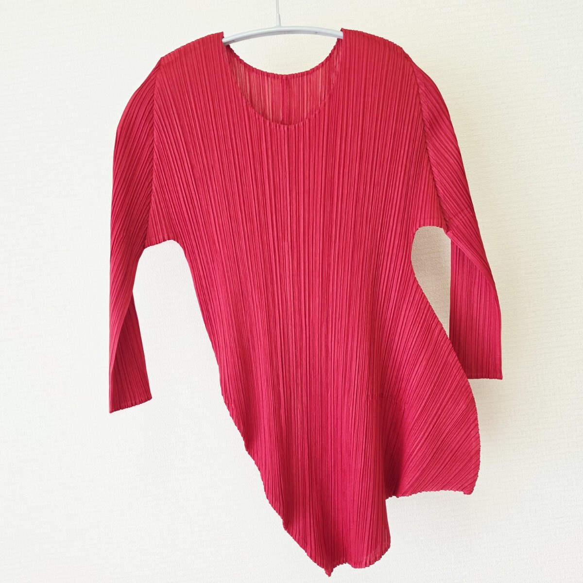 893☆ 新品同様 PLEATS PLEASE ISSEY MIYAKE プリーツプリーズ 裾 変形 アシンメトリー カットソー チュニック 赤 3