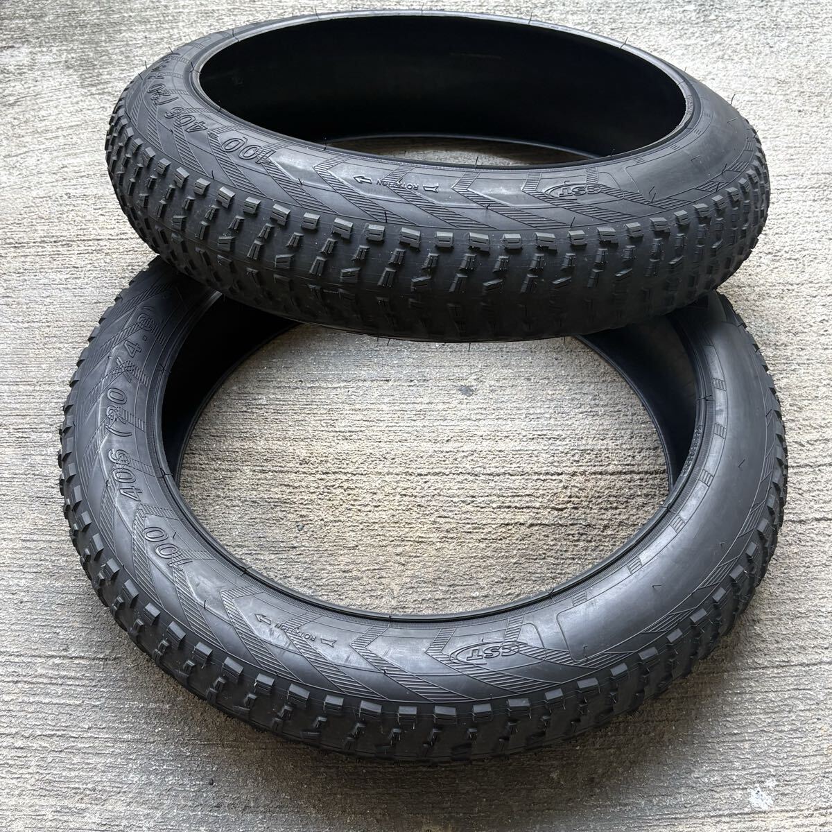 CST 20×4.0 ファットタイヤ 30PSI対応 MATE SUPER73