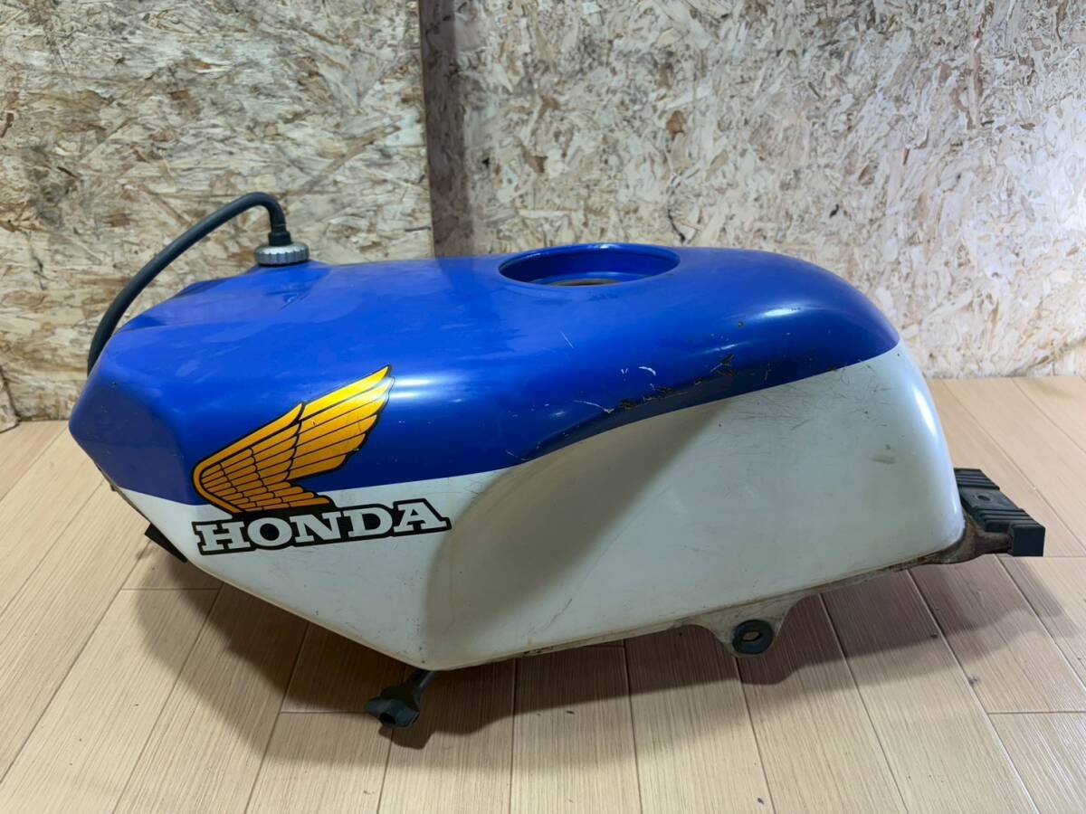 2626B51-3 青 NSR250R MC18　燃料タンク　フューエルタンク　燃料コック付き