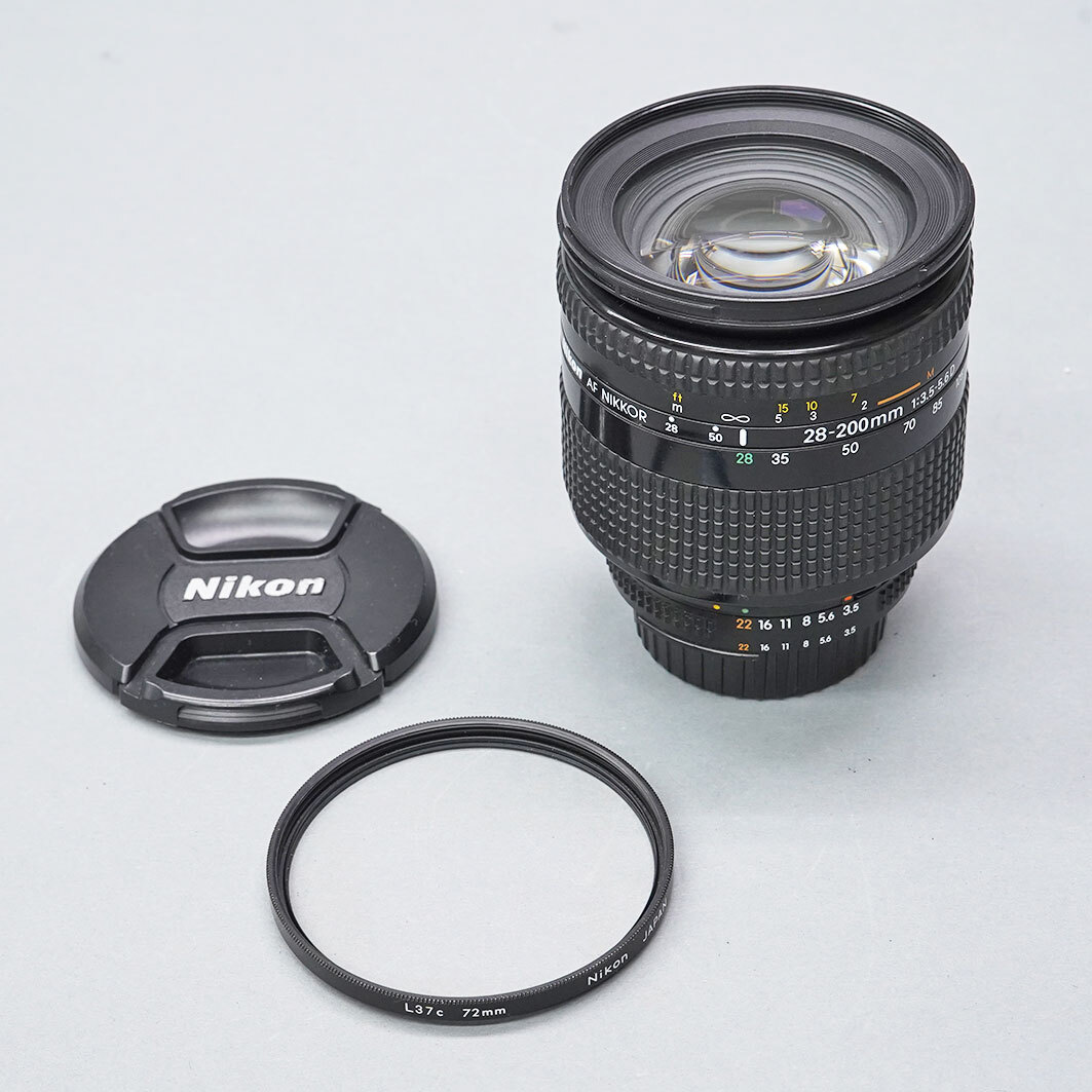 【17】AF ニッコール　28-200mm　F3.5~5.6D キャップ・フィルター付