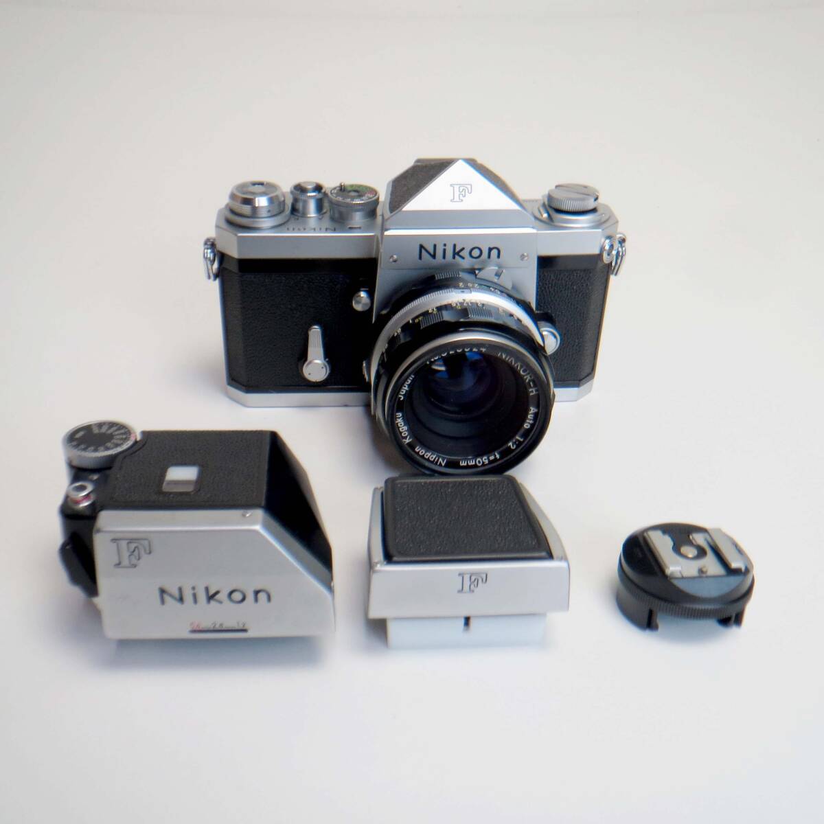 【38】ニコン　F　シルバーボデー・50mmレンズ・フォトミックメーター・ウエストレベルファインダー・カプラー付き