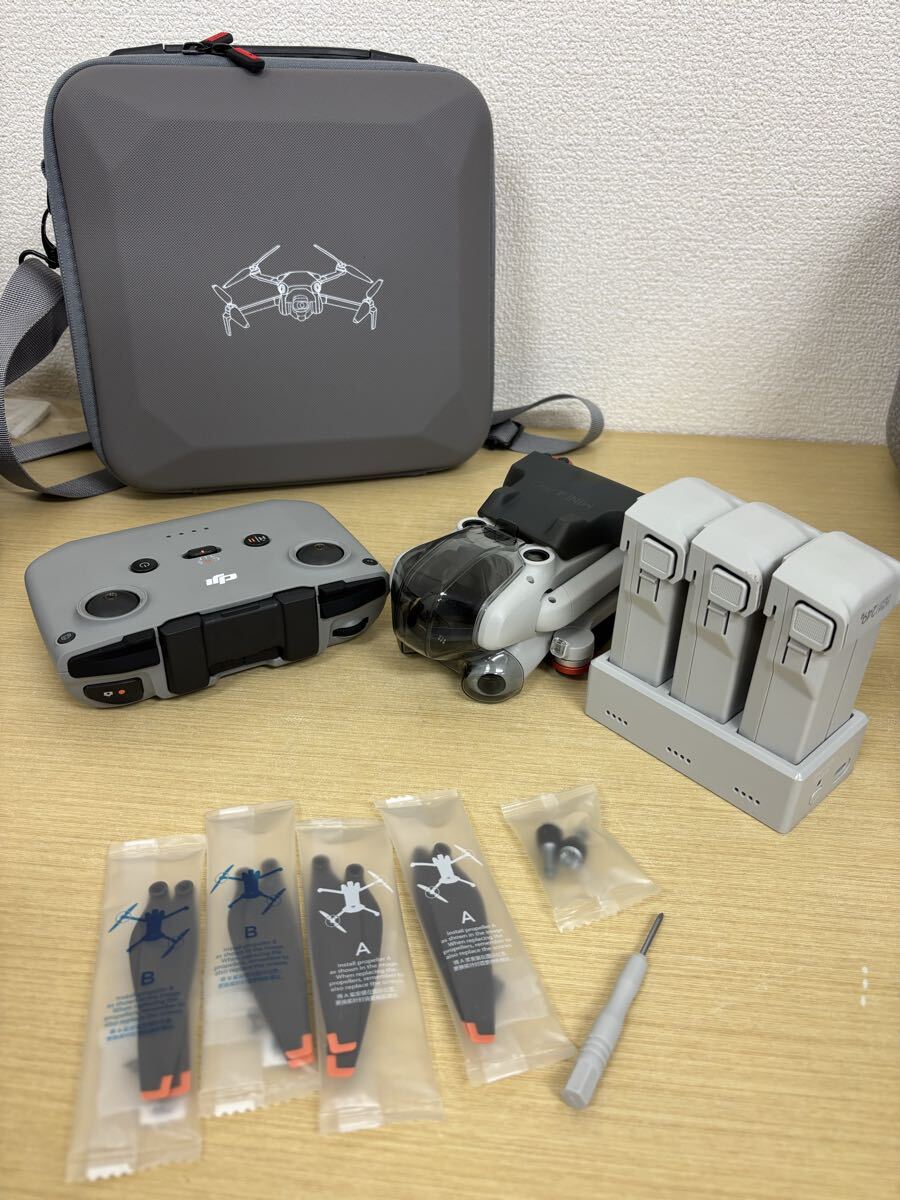 ZB802 ドローン MINI4PRO 充電パック3個 DJI 人気 美品 ケース rc-N2 陸運局登録解除済み