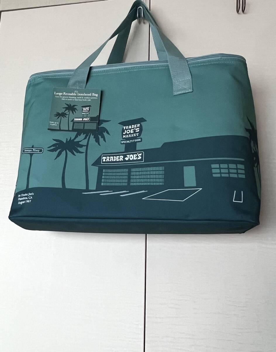新品タグ付■Trader Joe'sトレーダージョーズ 特大保冷トートバッグ 約45×32×17㎝　収納大　トレジョ軽量エコバッグ　大きなサイズ